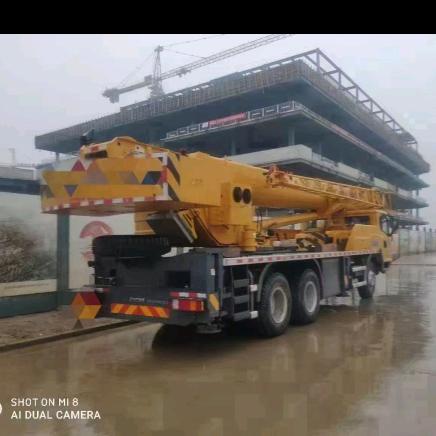 赤城吊车随车吊贺