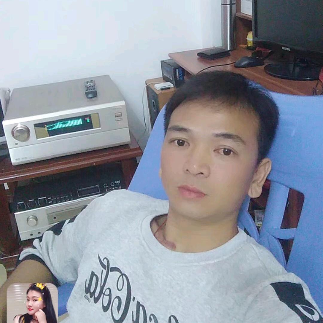 @梁坚（高州市大坡草根歌手）