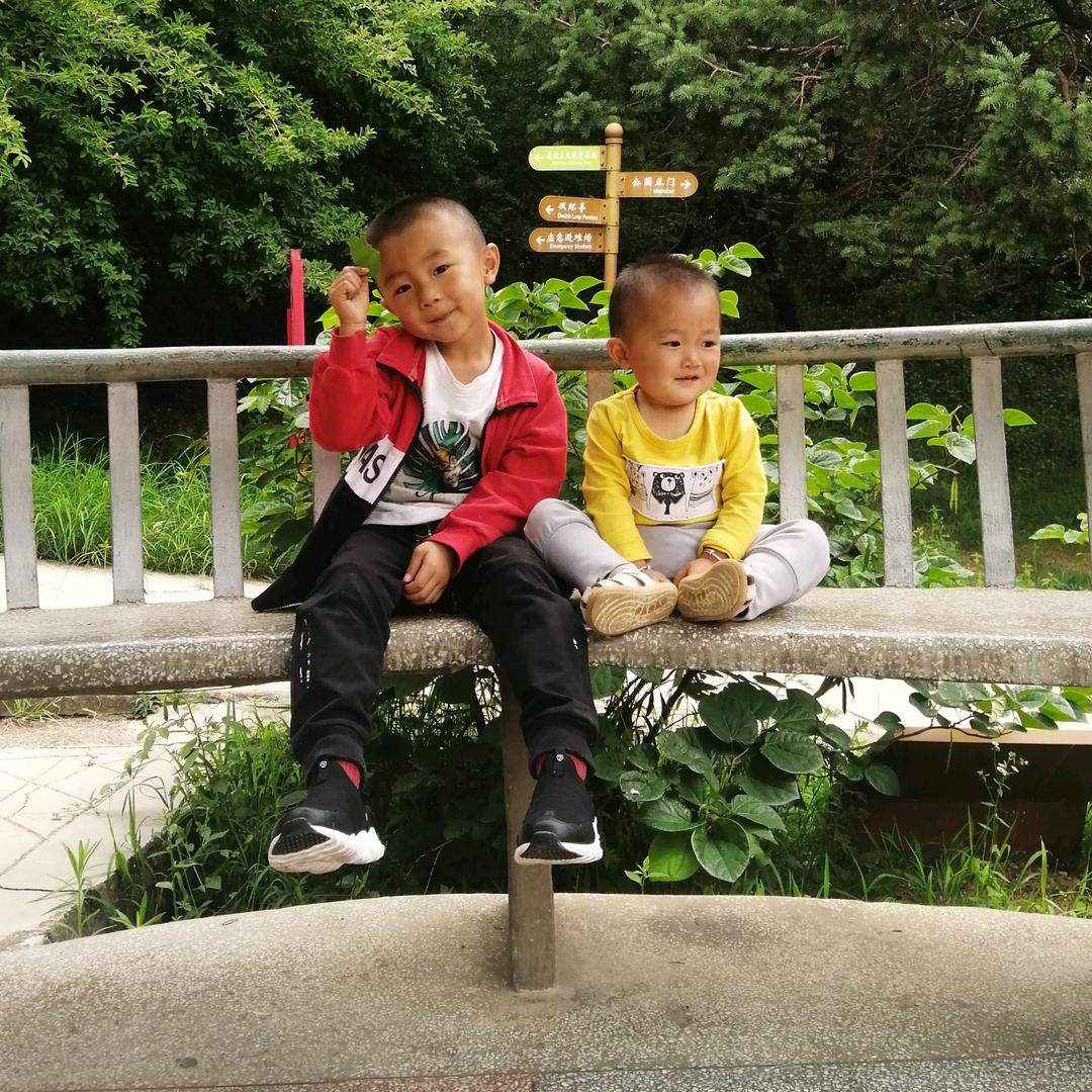 财宏调料李滔