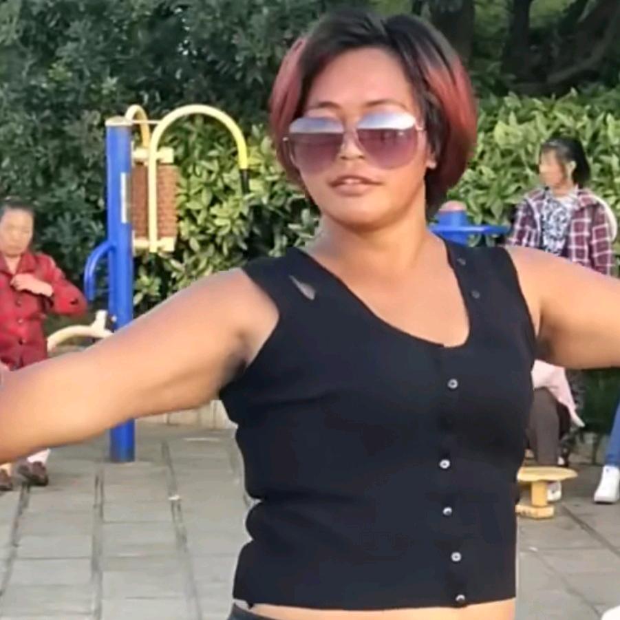 佤族黑妹儿
