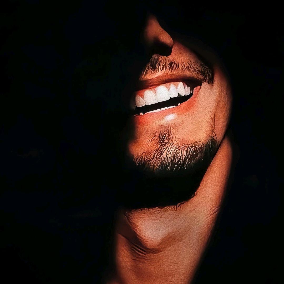 ☣