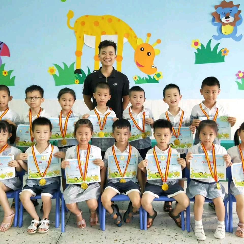 汕尾围棋李老师