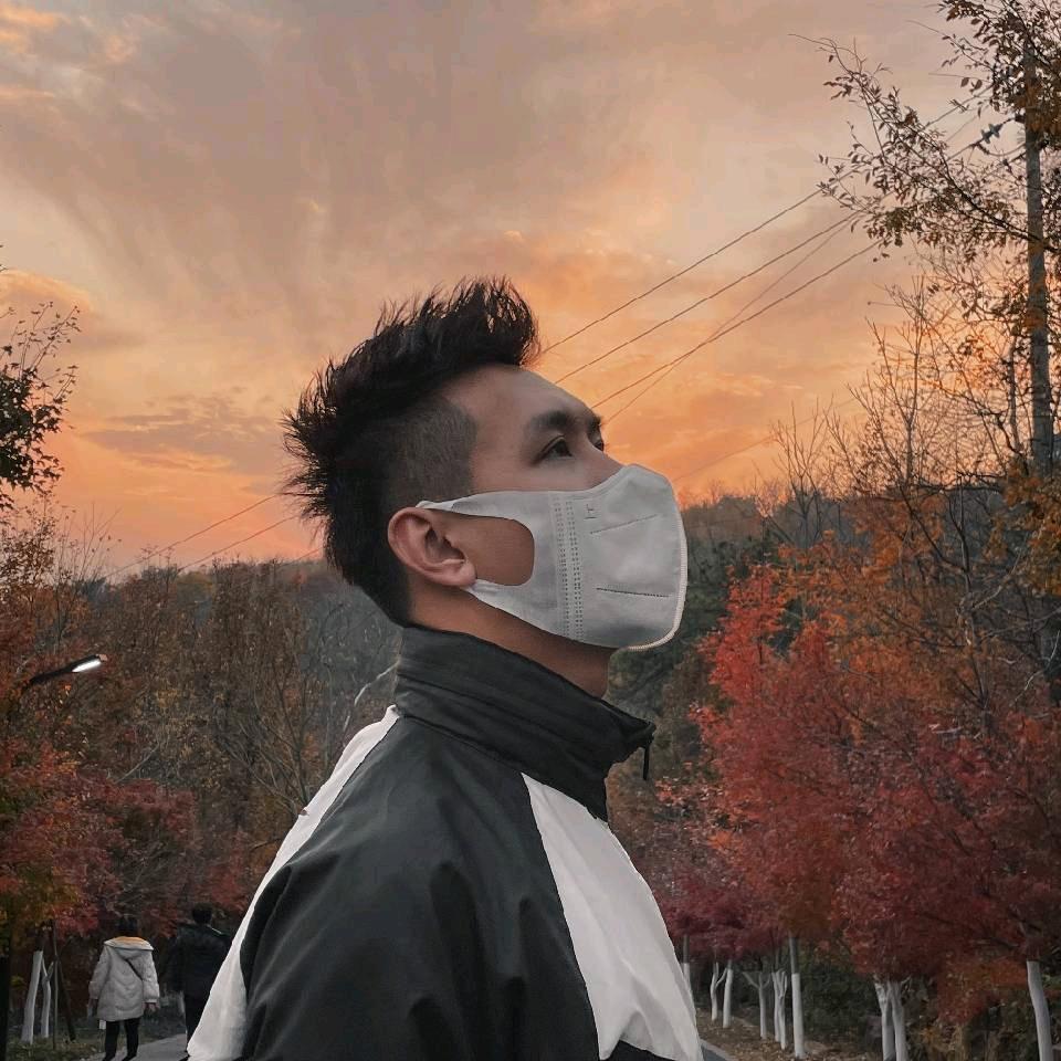 张某西