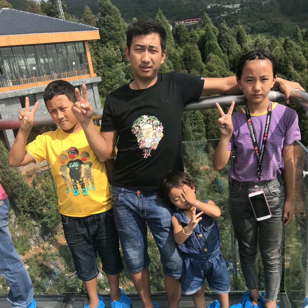 林杰！建水红砖，水泥搬运！