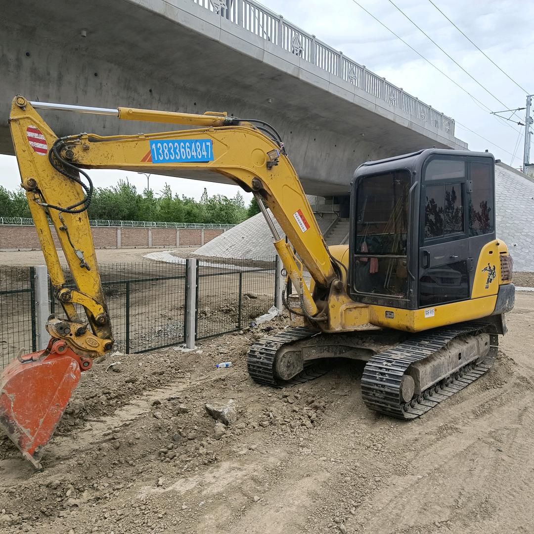 皓轩机械租赁服务部