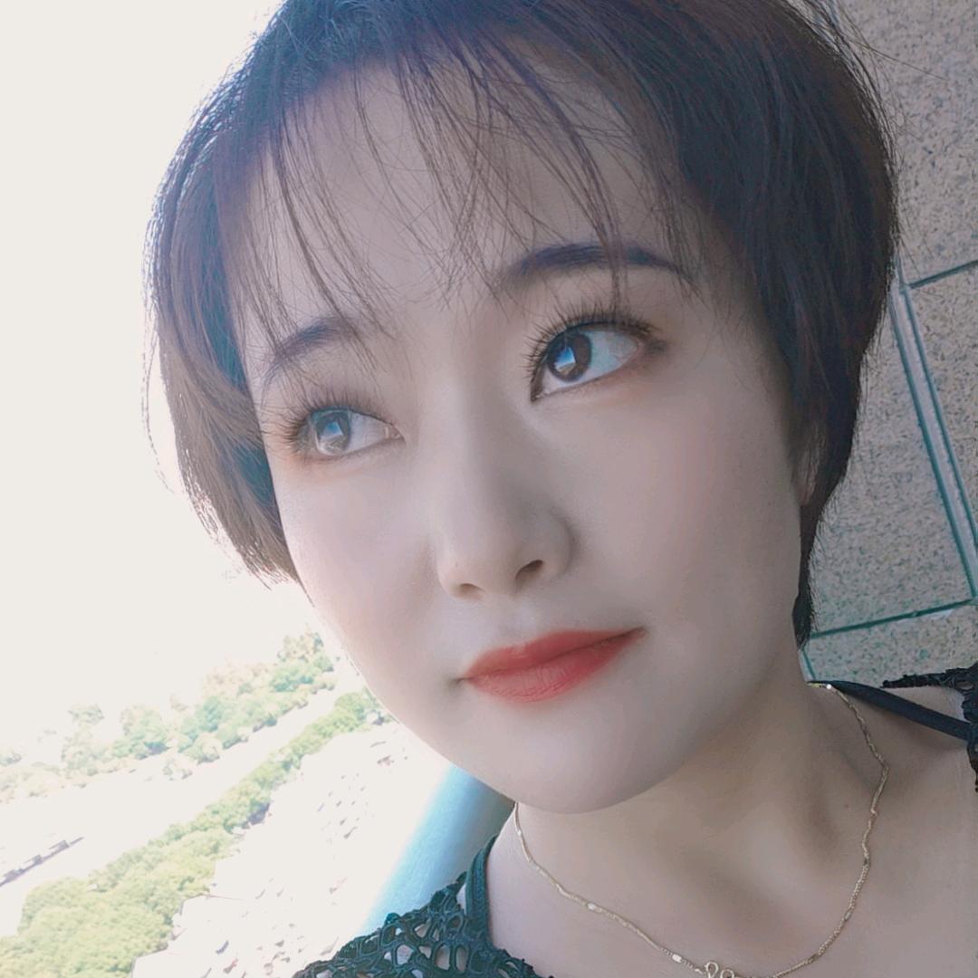 梵诺—丽丽经理