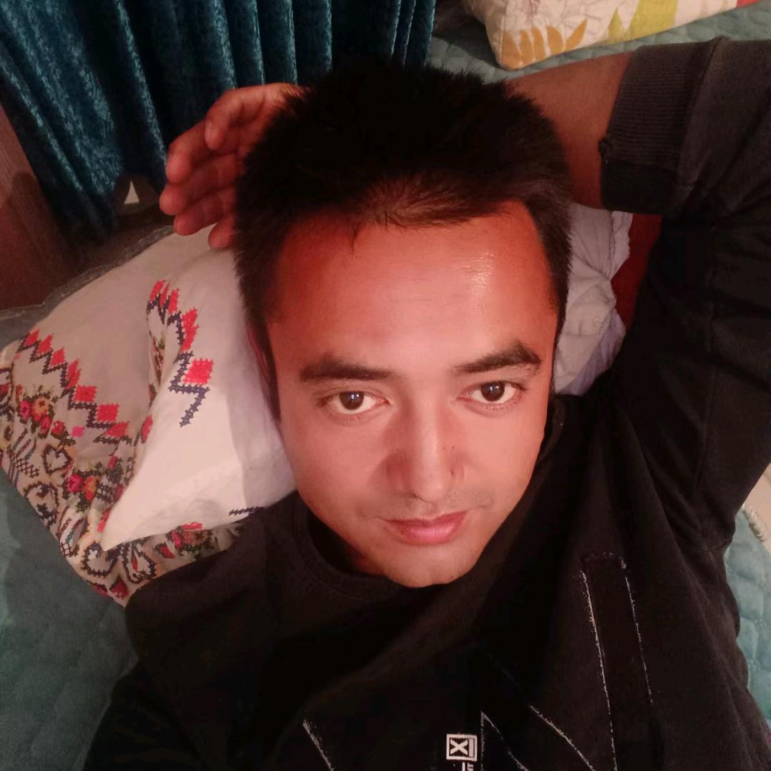 图尔军·尼亚孜