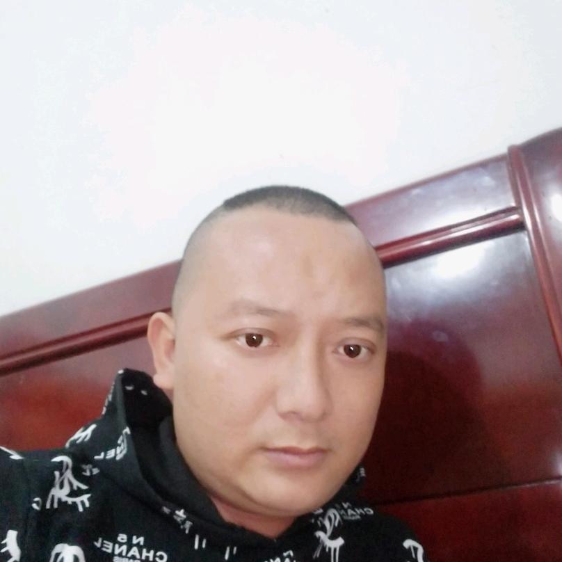 吴盛富