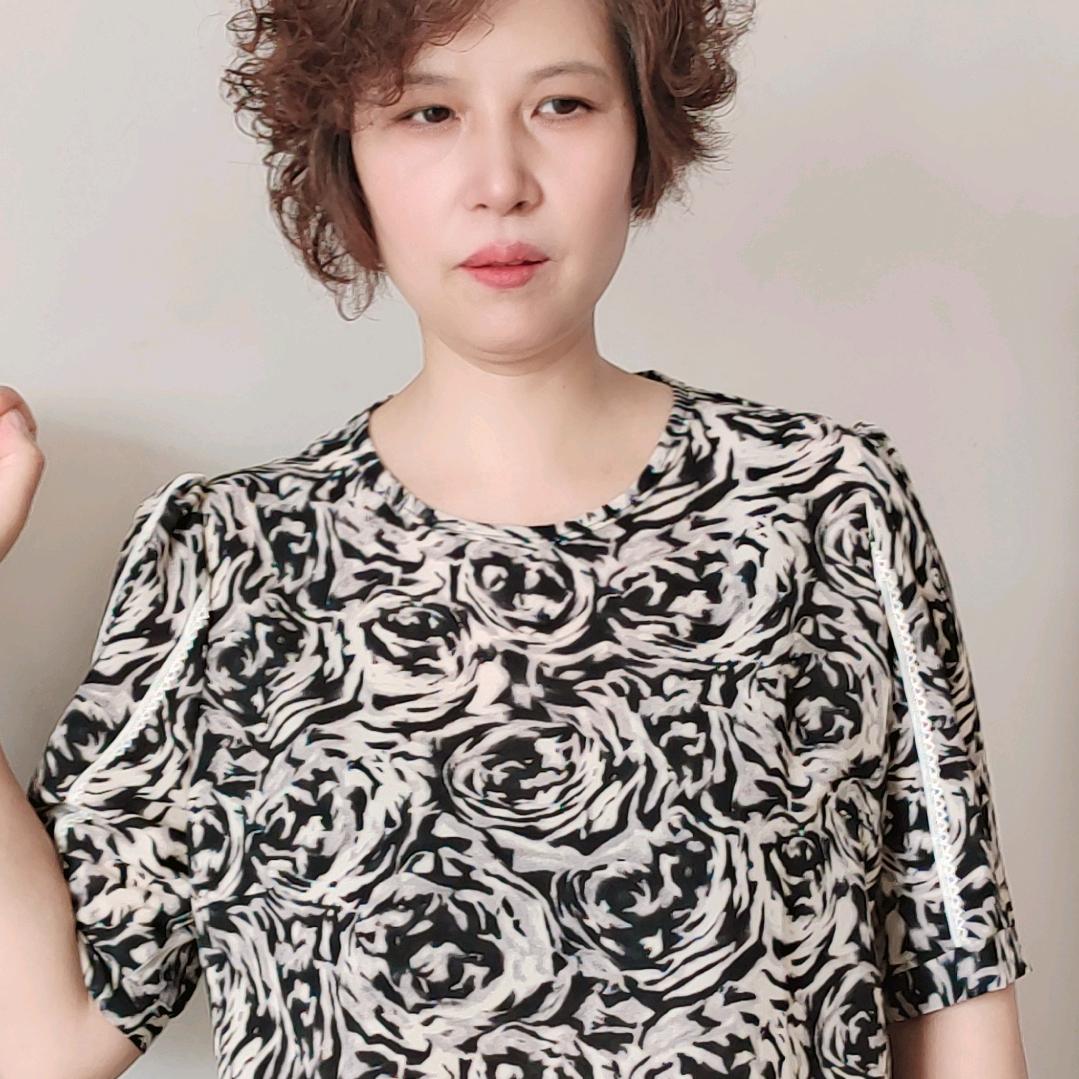 玖玖服饰李存个体店
