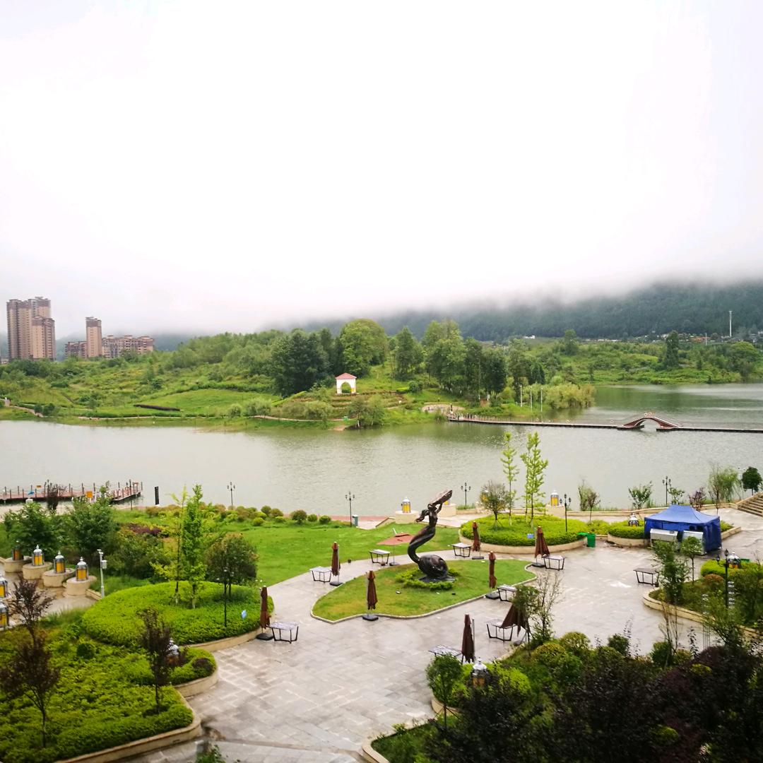 祺丽丽