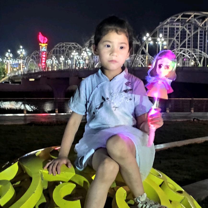 ╮繁花落幕，淚爲誰流