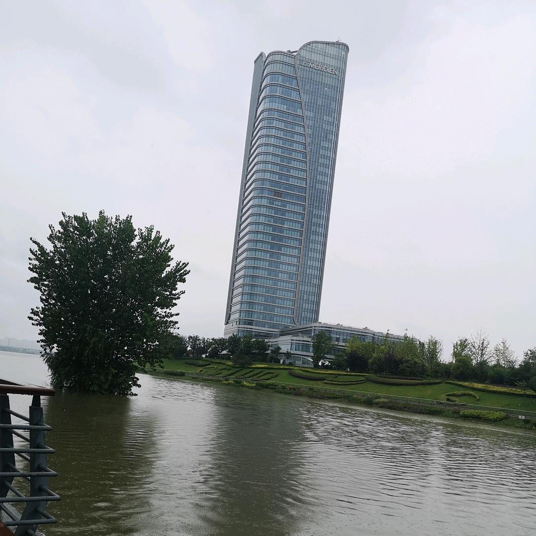 你若盛开，蝴蝶自来。