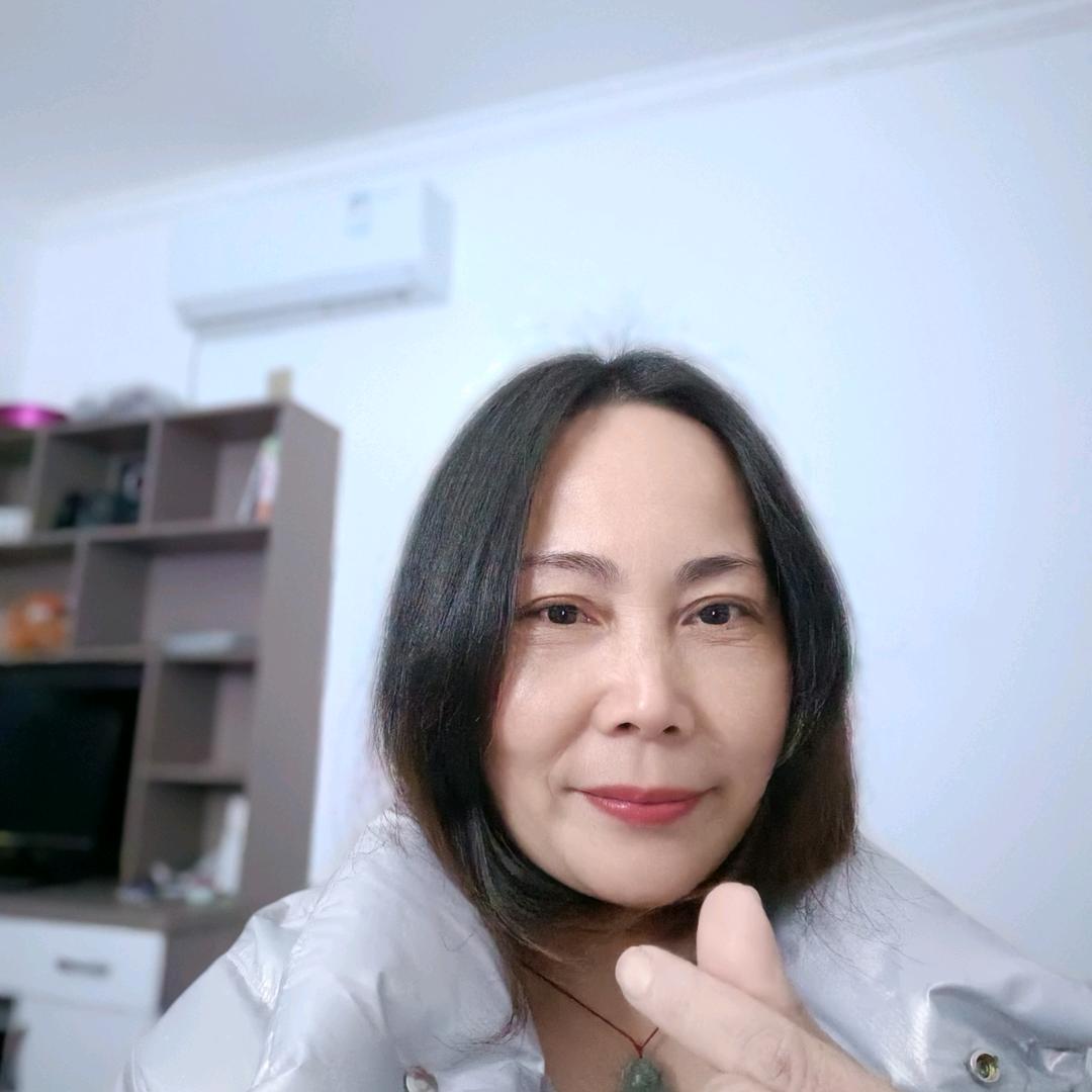 肖姐，晚上9点半开播