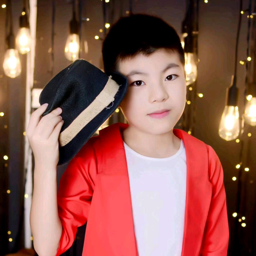 家有二宝👦🏻👧🏻👠👠👠👠