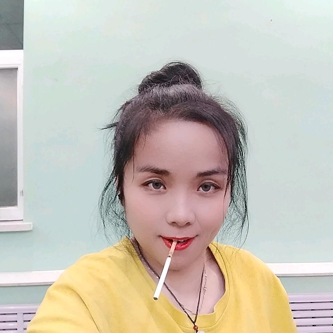 张牙舞爪小野猫