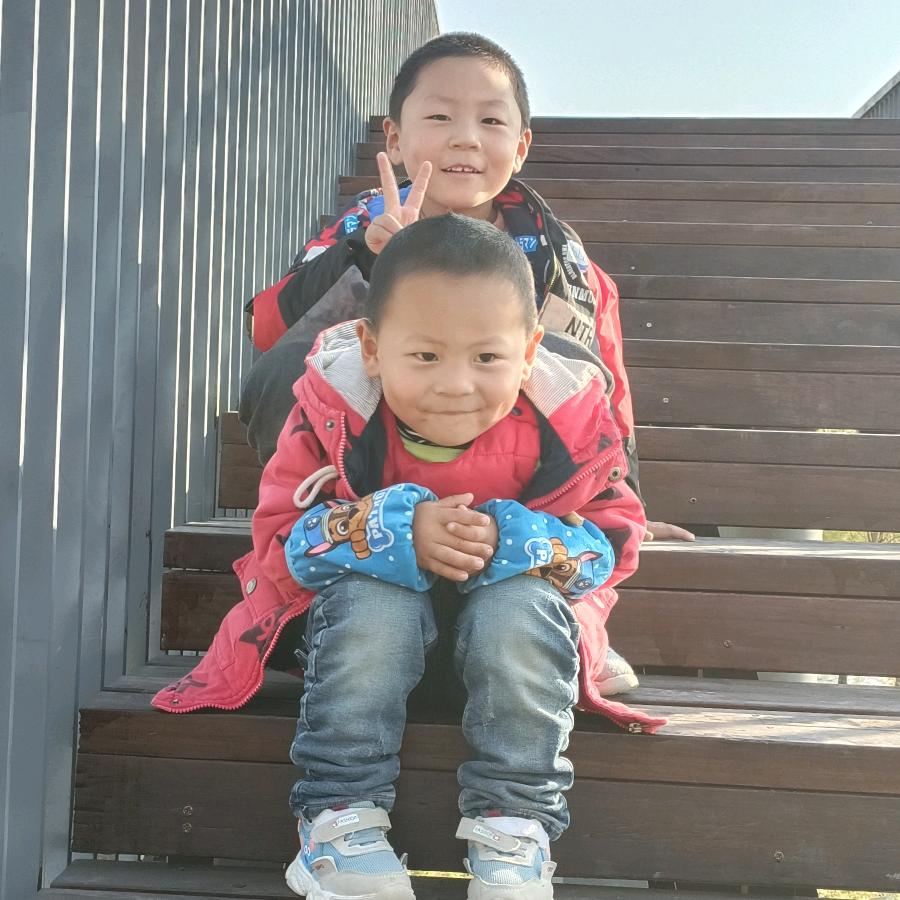 我，你，他，他@一个家