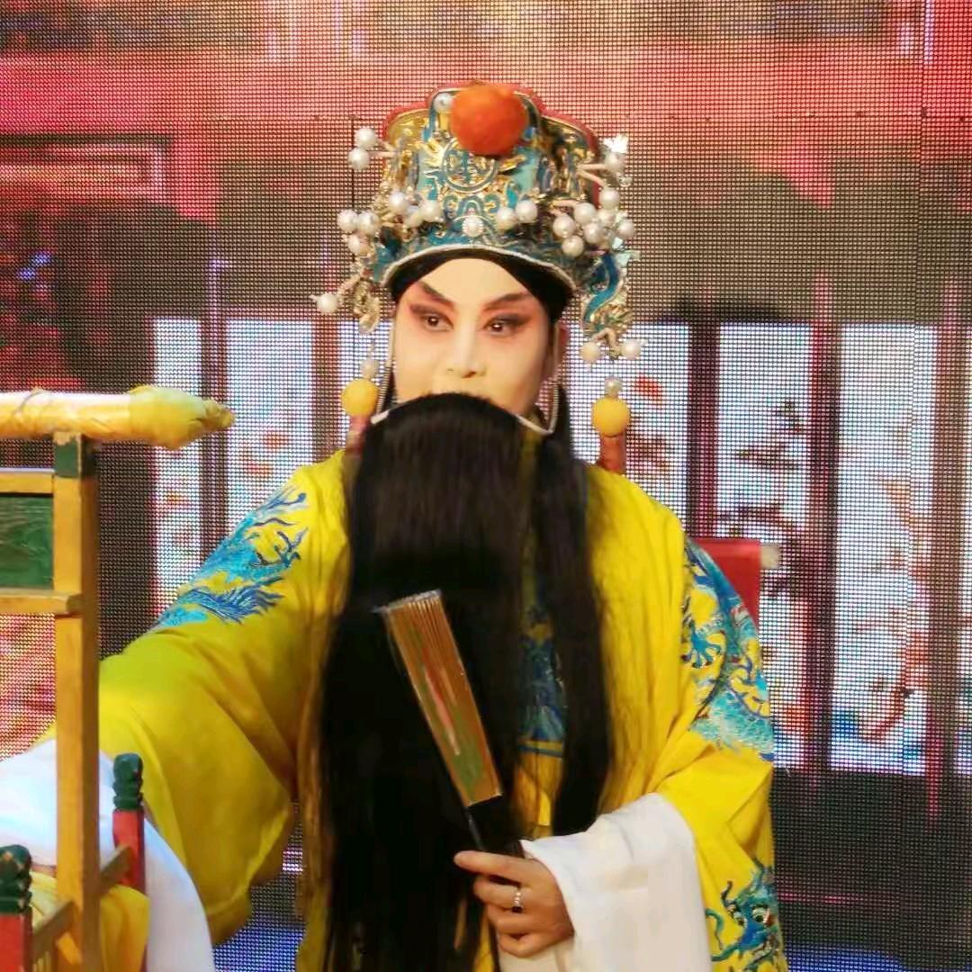 爱好戏曲