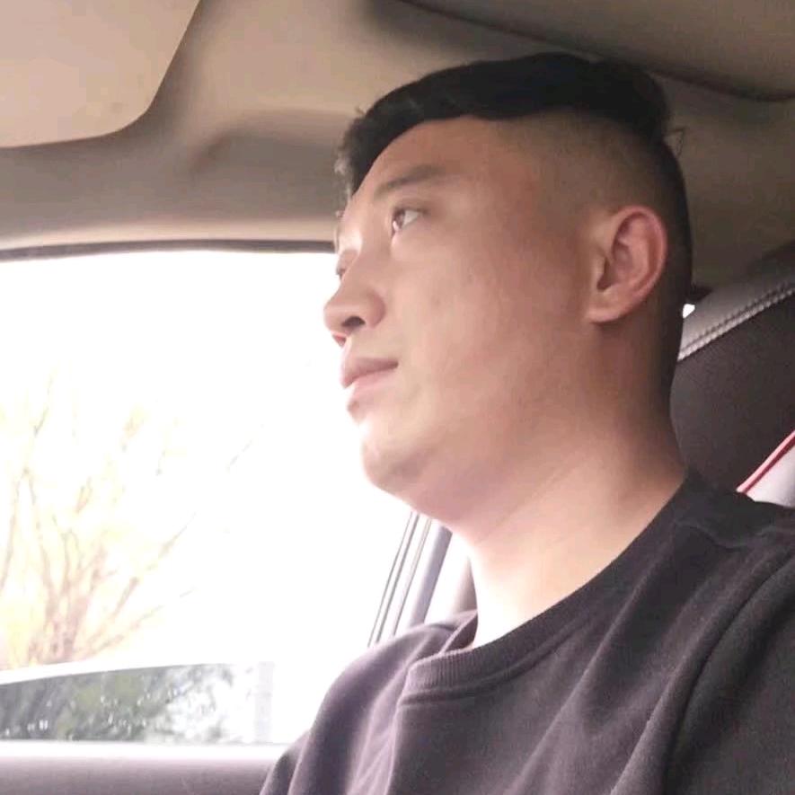 L大少V