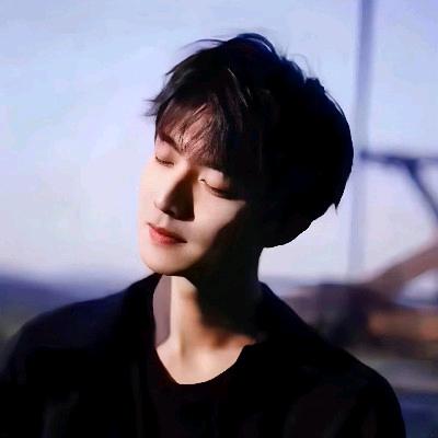 卖核弹的大男孩