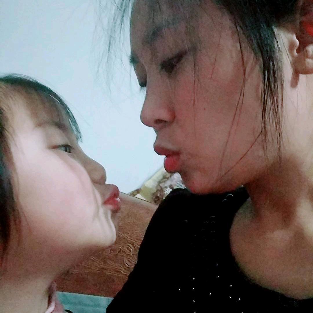 一 二次接线工 钞票好多“张”女士