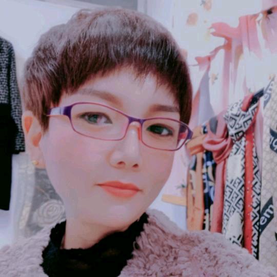 太阳国际对面太古里男装