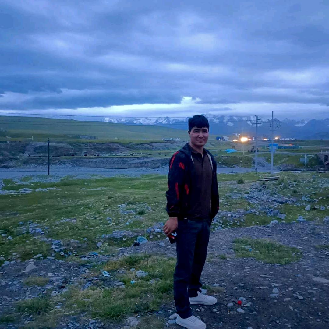 💕阿迪力江 ：专业平地机，电焊车床加工