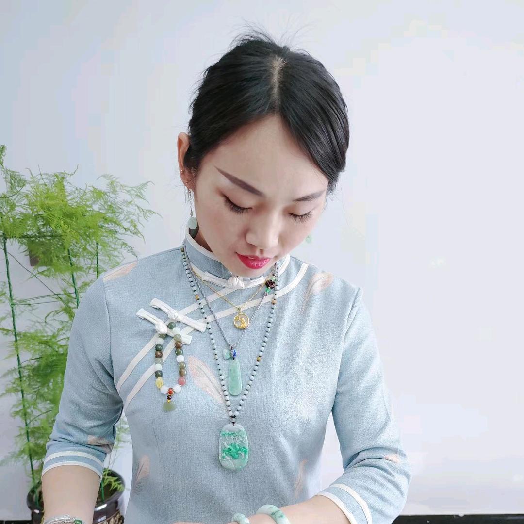 乐乐爱珠宝