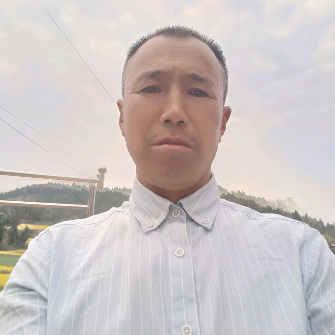 坚强哥早上8点10分开播。