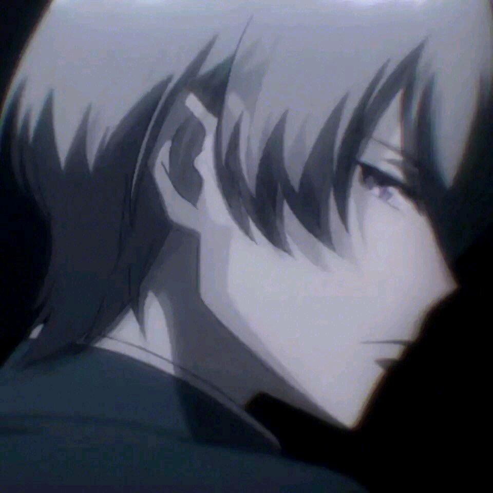斓.