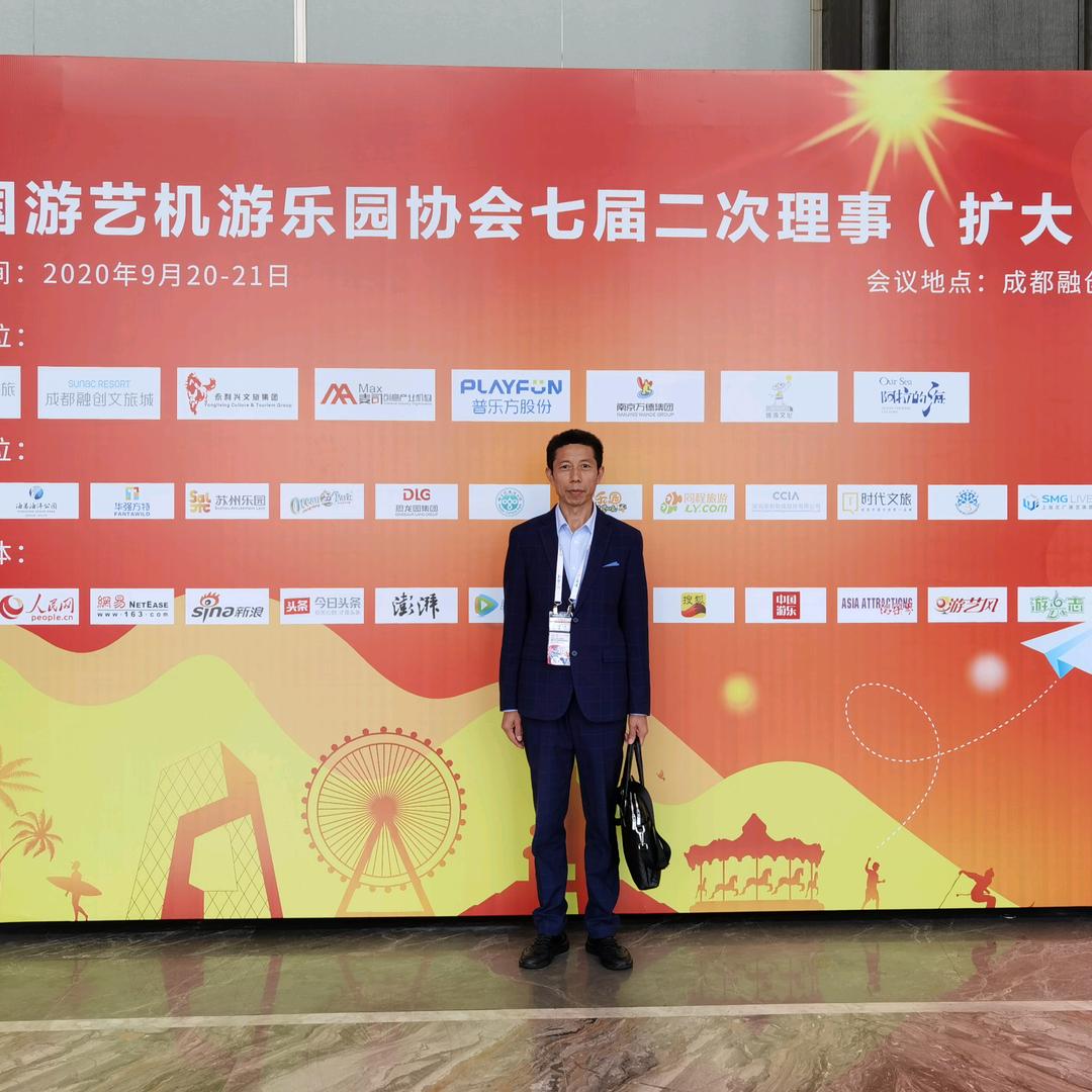 加腾智能柜柳伟