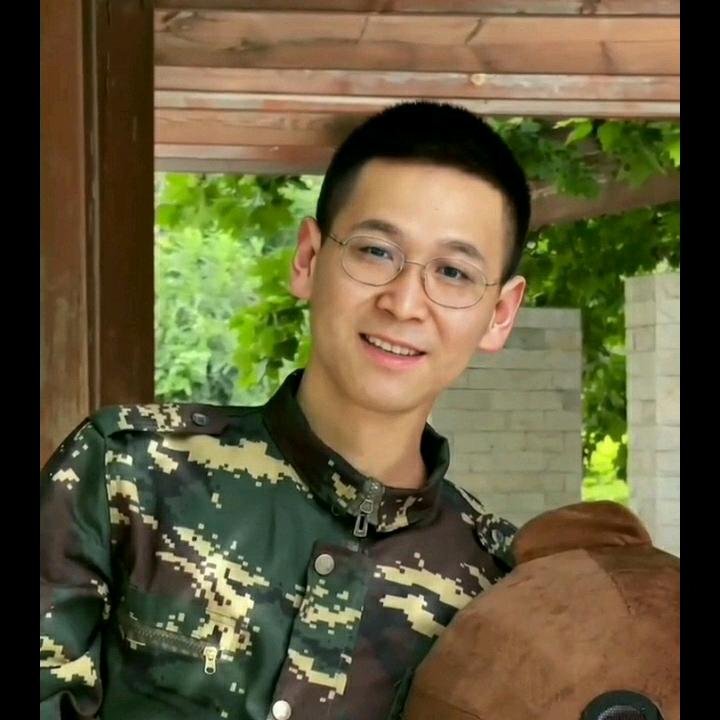 龙乜铭