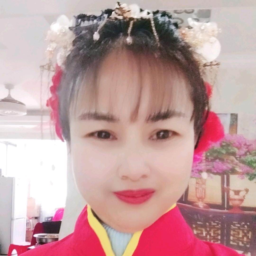 晴儿进来听戏