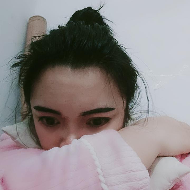 ღ᭄岑ꦿꦿ꯭家ꦿ꯭菇凉꧔：《傻丫头》