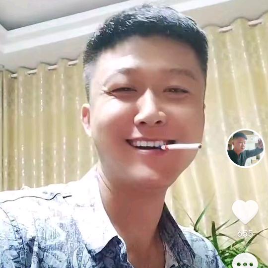 晨坤家族