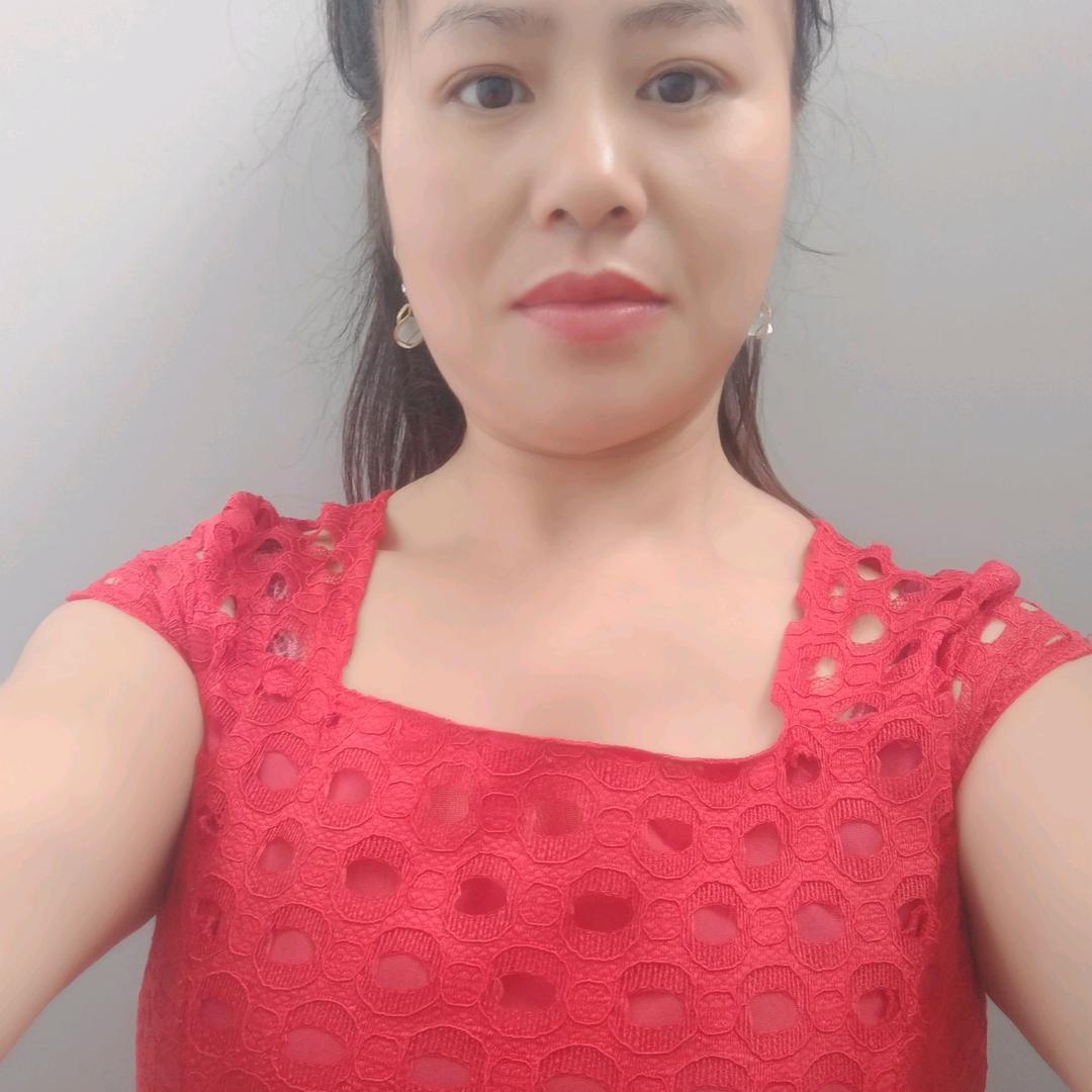 小芳，、除了坚强，别无选择，加油吧！坚持