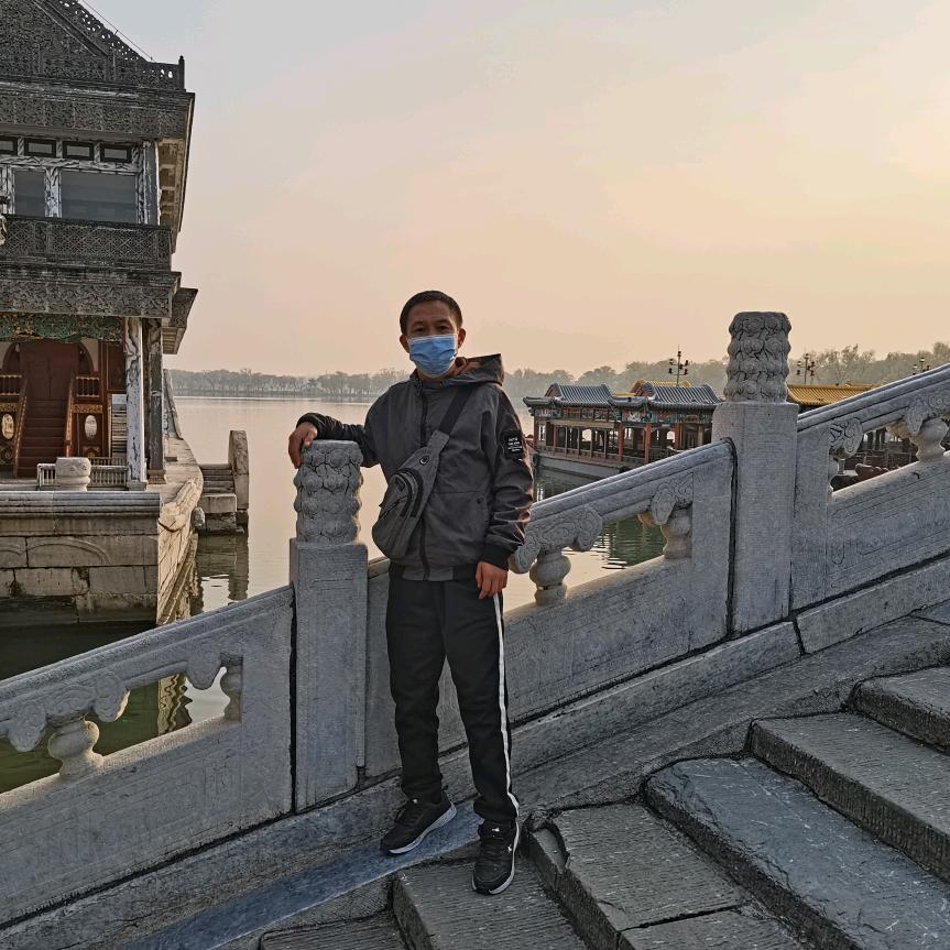龙🐉吻
