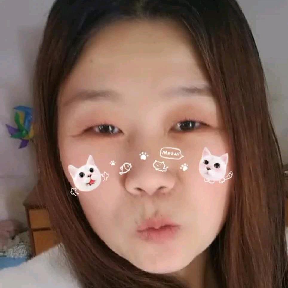 那一抹笑 透过阳光