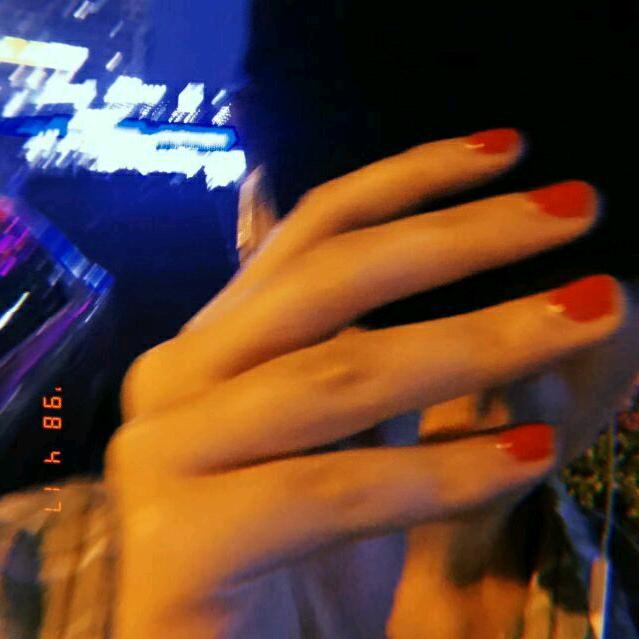 ᅠᅠᅠᅠᅠᅠ 桎梏