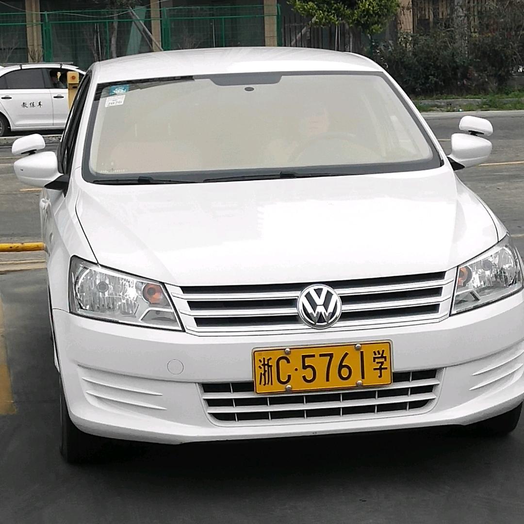 一洲驾校  王教练C1C2