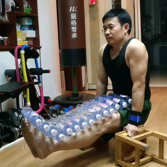 卫士:铁拳教头带您健身 ！
