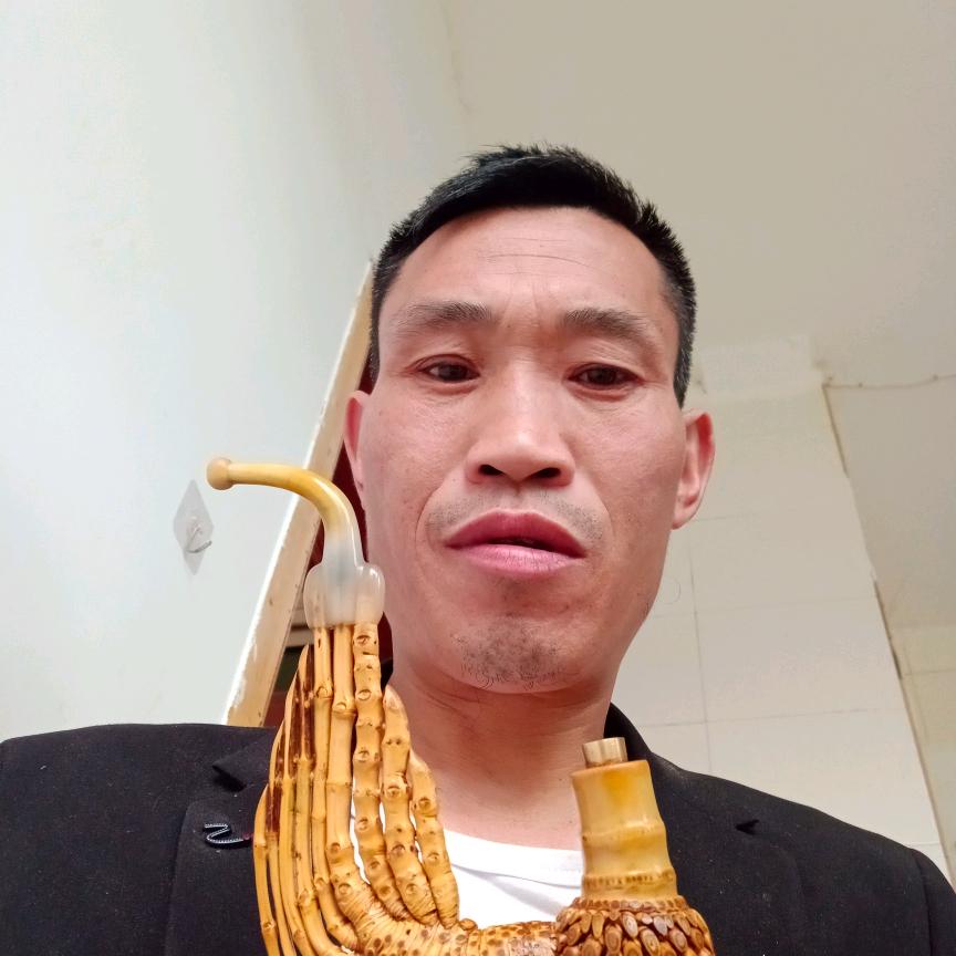 枇发烟杆小陈