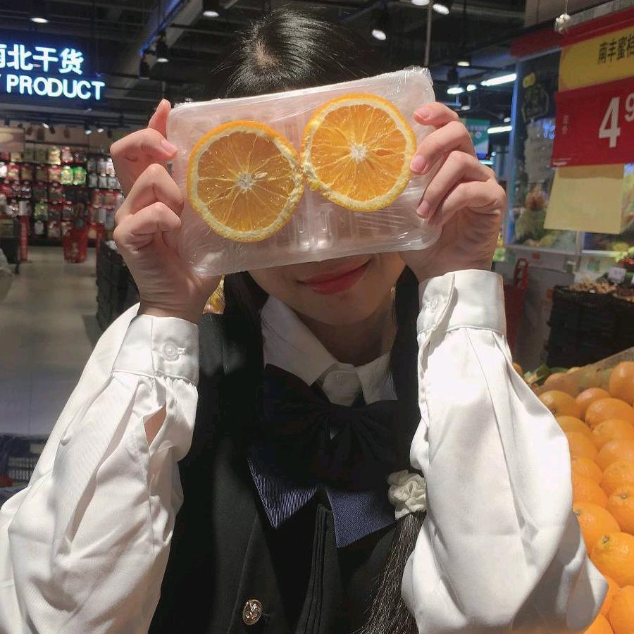 不要碰我耳朵啦