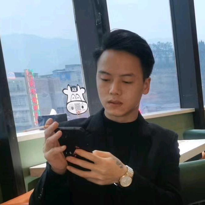 陈   品