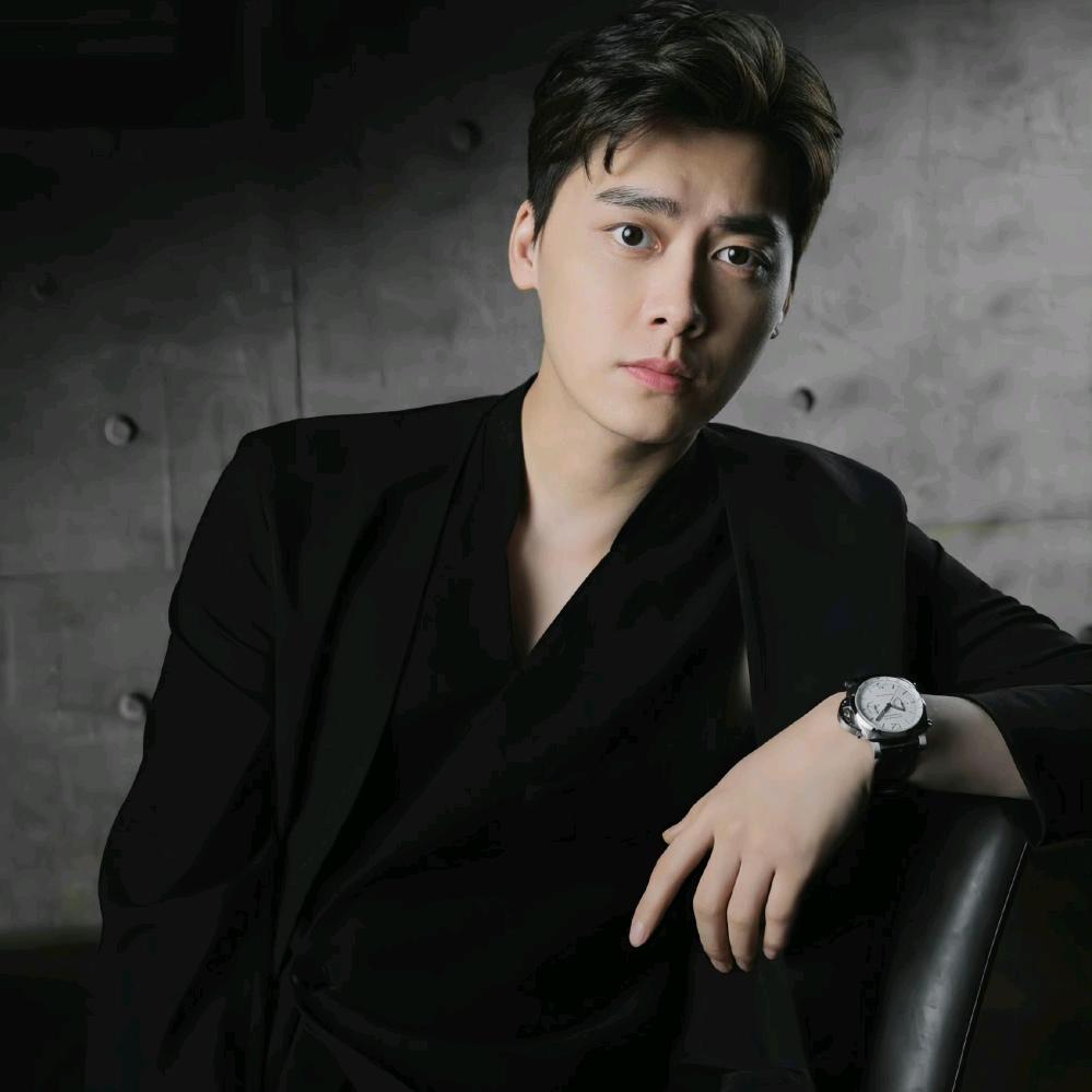 宁负天下不负李（连赞拉黑）