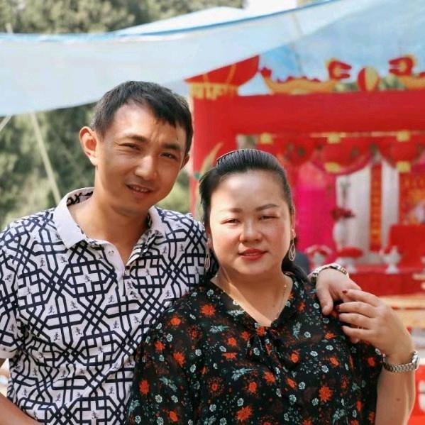 伟伟乡厨一条龙服务（冬梅）