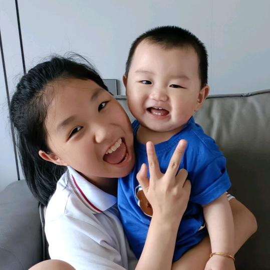 Yan儿~飞飞
