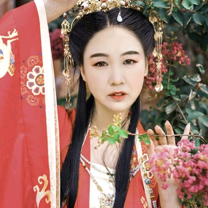 黄丽