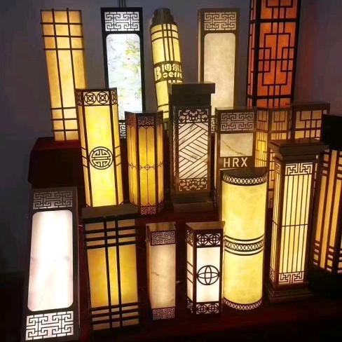 太阳能灯具批发孔弟