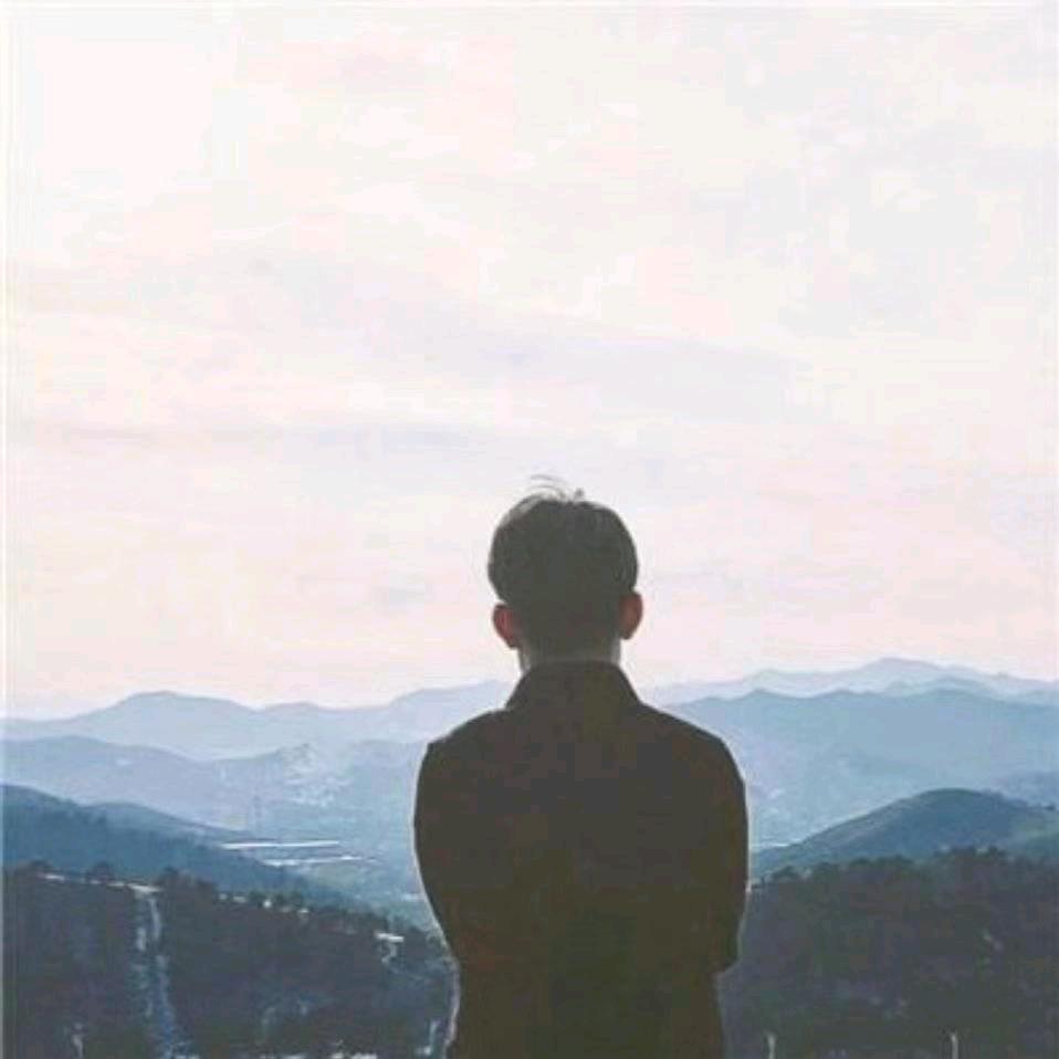 闲庭漫步听风雨