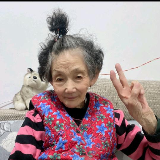 姚小欠儿.